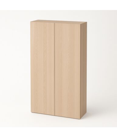 Szafa z półkami i podwójnymi drzwiami